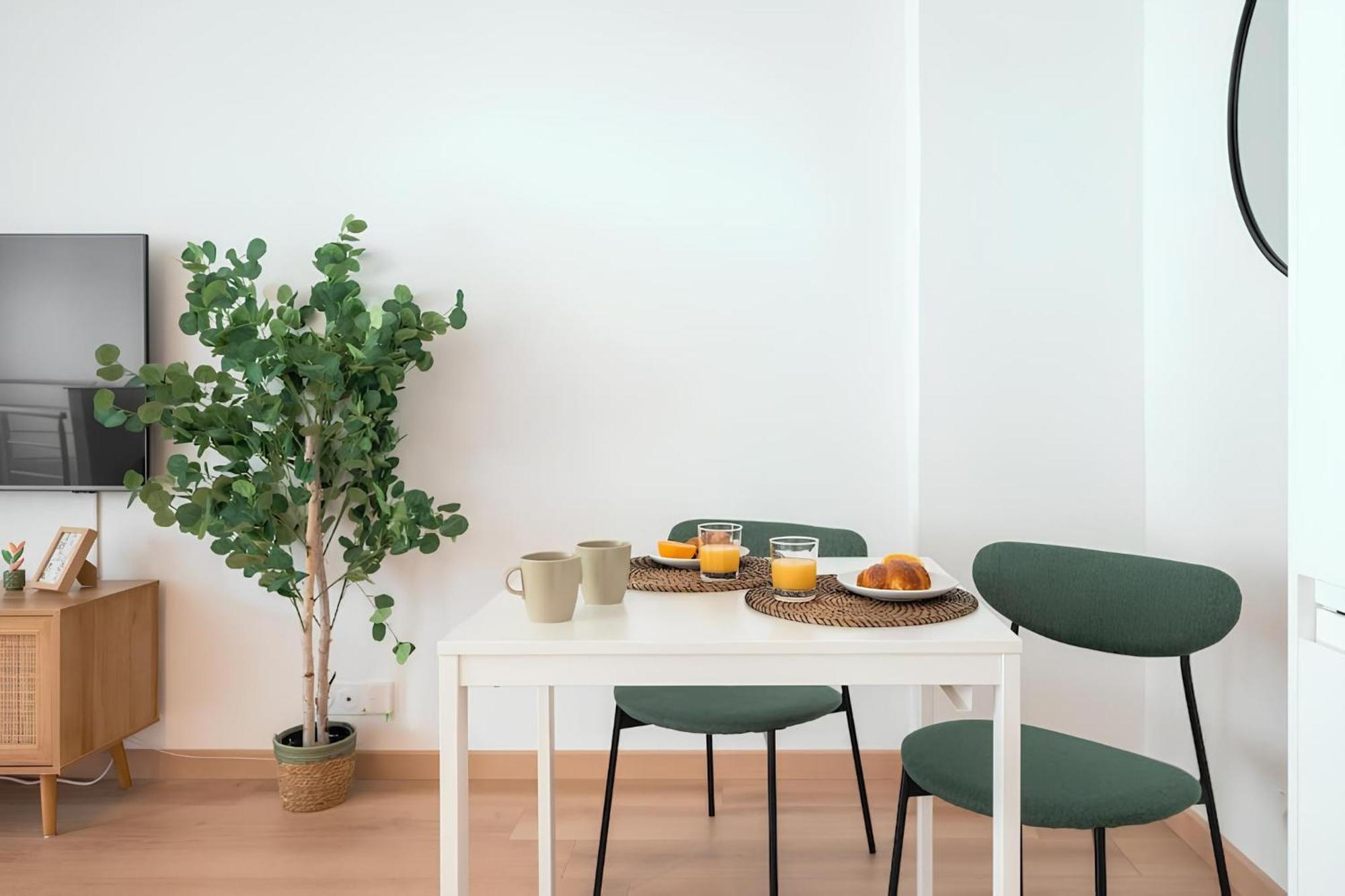 Cozy Appartement Plein Centre, Proche Gare/Plage Menton Kültér fotó