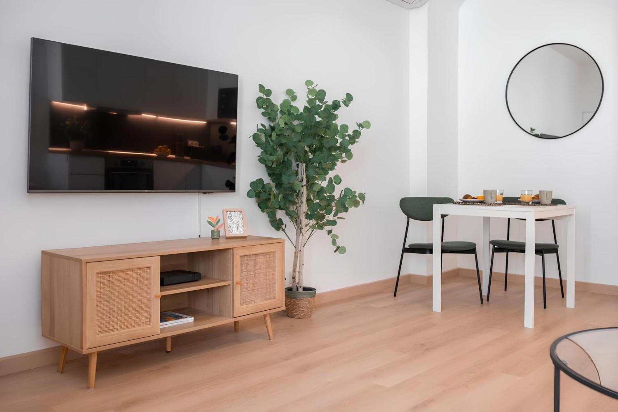 Cozy Appartement Plein Centre, Proche Gare/Plage Menton Kültér fotó